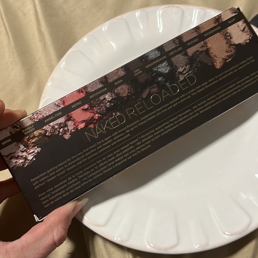 🧸🍭Urban Decay Naked Reloaded Palette - Picture 9 of 12